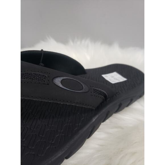 NEW WITH TAGS Oakley Operative Sandals 2.0 Blackout 13477-02E Flip Flop Slides - Picture 3 of 6